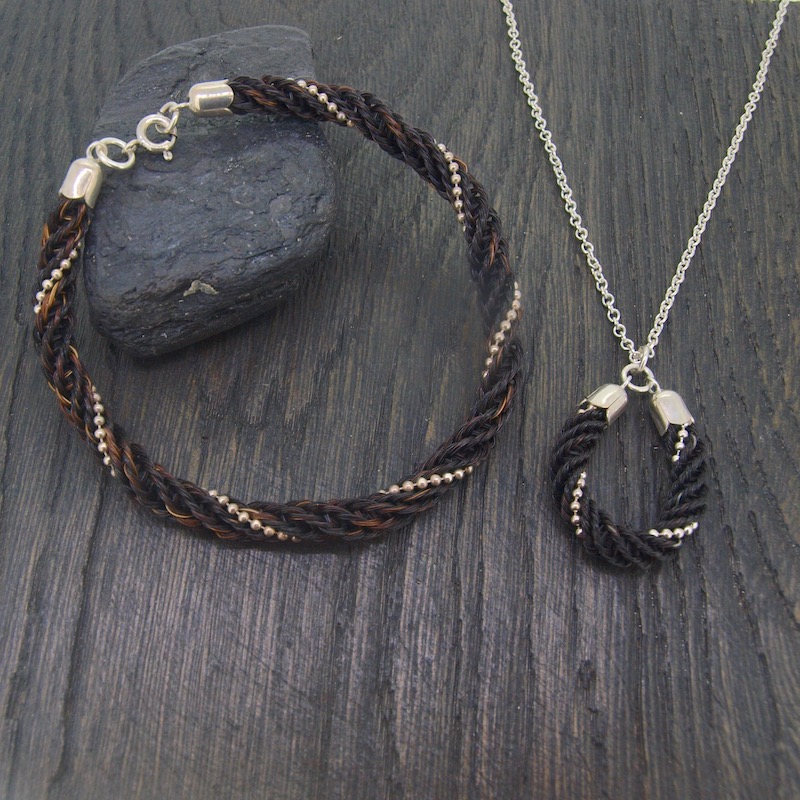 Classic Horseshoe with Beading Set